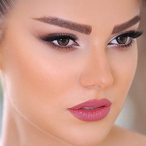 چگونه آرایش مات داشته باشم.