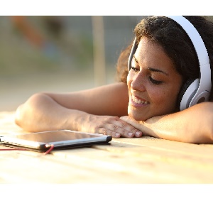 زیبایی با گوش دادن به موسیقی
