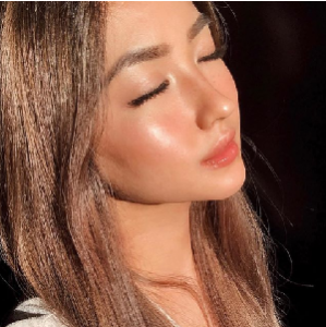 تفاوت میان رژگونه پودری و رژگونه مایع